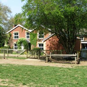 SchoolHouse20081